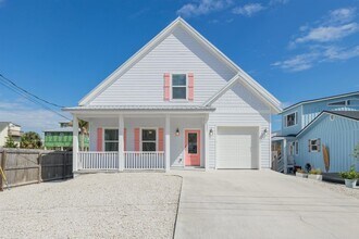 Building Photo - 6832 Middleton Ave