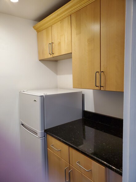Building Photo - 2141 I St NW