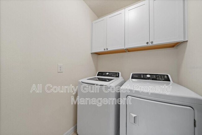 Building Photo - 4861 Silver Topaz St