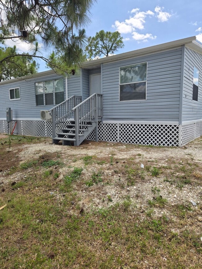 Building Photo - 589 Anna Ave