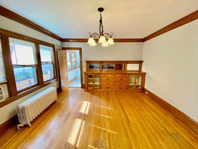 Building Photo - 3448 Girard Ave S