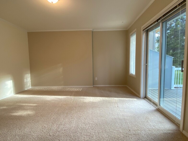 Building Photo - 614 Masters Ct