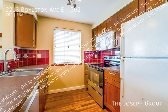 Building Photo - 2213 Boylston Ave E
