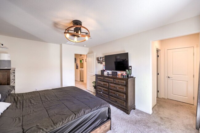 Building Photo - 6816 Citron Mist Ct