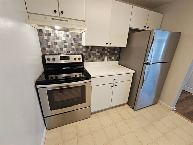 Building Photo - 5 Marc Dr