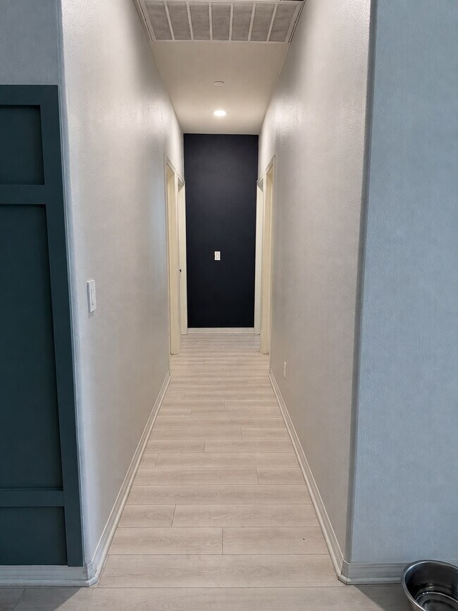 Building Photo - 27100 Great Plains Ct