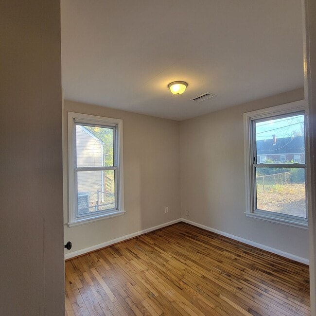 Building Photo - 1013 Garber St