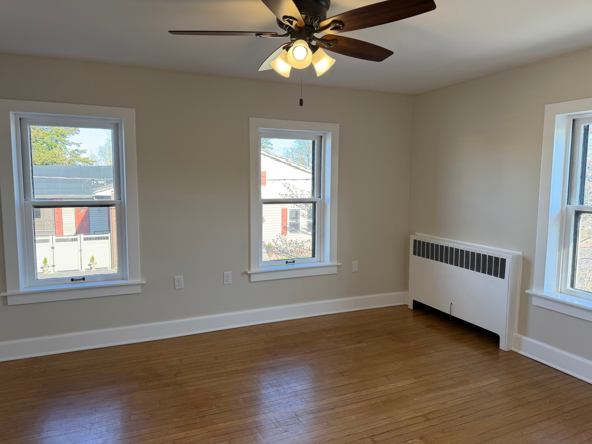 Building Photo - 106 Abbottstown St