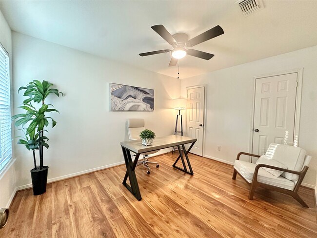 Building Photo - 2915 Cotton Stock Dr