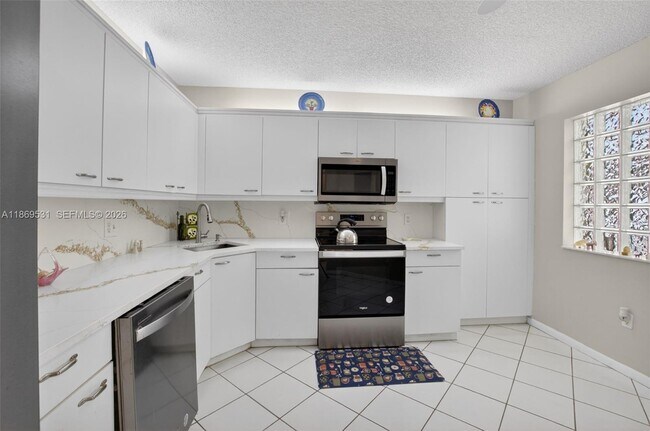 Building Photo - 5133 Brisata Cir