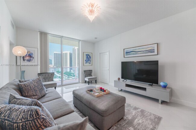 Building Photo - 1945 S Ocean Dr