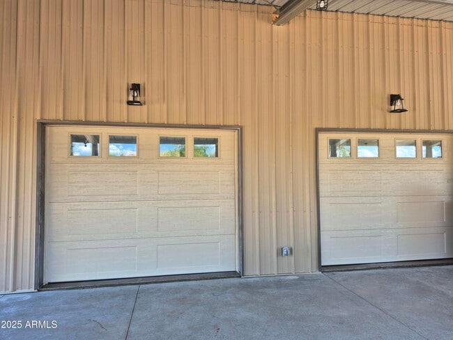 Building Photo - 28848 N 79th St