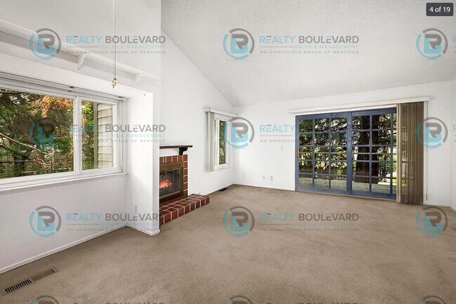 Building Photo - This stunning two-bedroom, two-bathroom to...