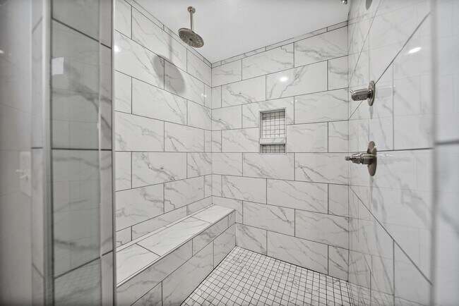 Building Photo - 515 Wilcox St