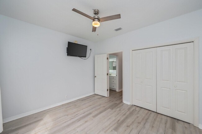 Building Photo - 1729 Wren Way