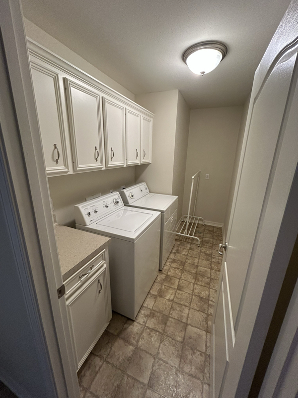 Building Photo - 208 Afton Pl