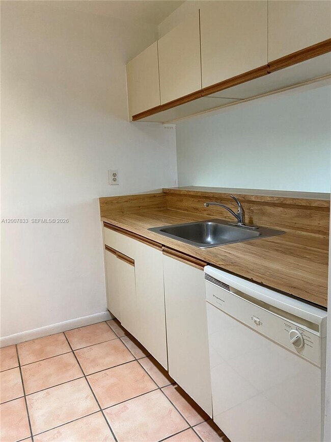 Building Photo - 11251 SW 13th St