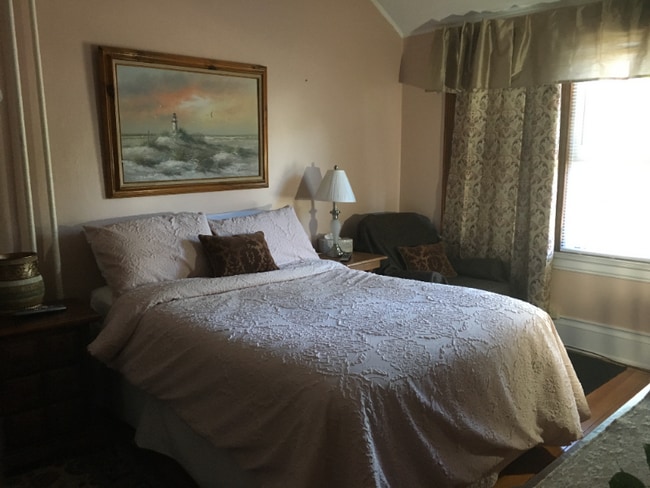 Building Photo - 39 Outlook Ave