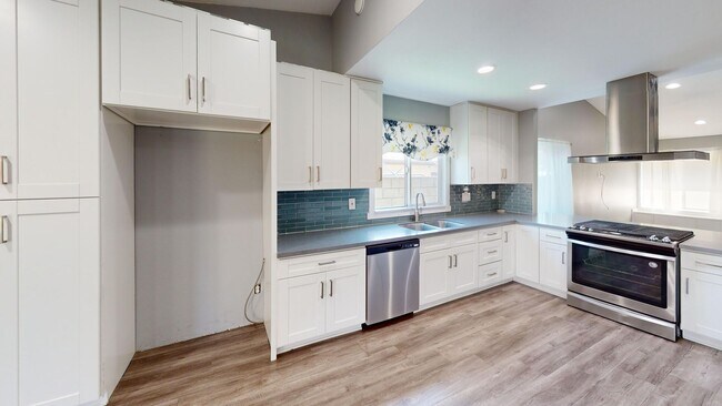 Building Photo - Beautifully Updated 3BR/2BA Single-Family Home in Rancho Cucamonga-Not a single step!