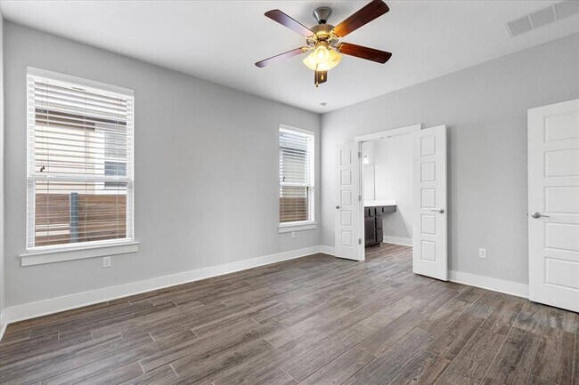 Building Photo - 6009 Baythorne Dr