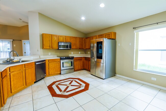 Building Photo - 2674 Willow Glen Cir