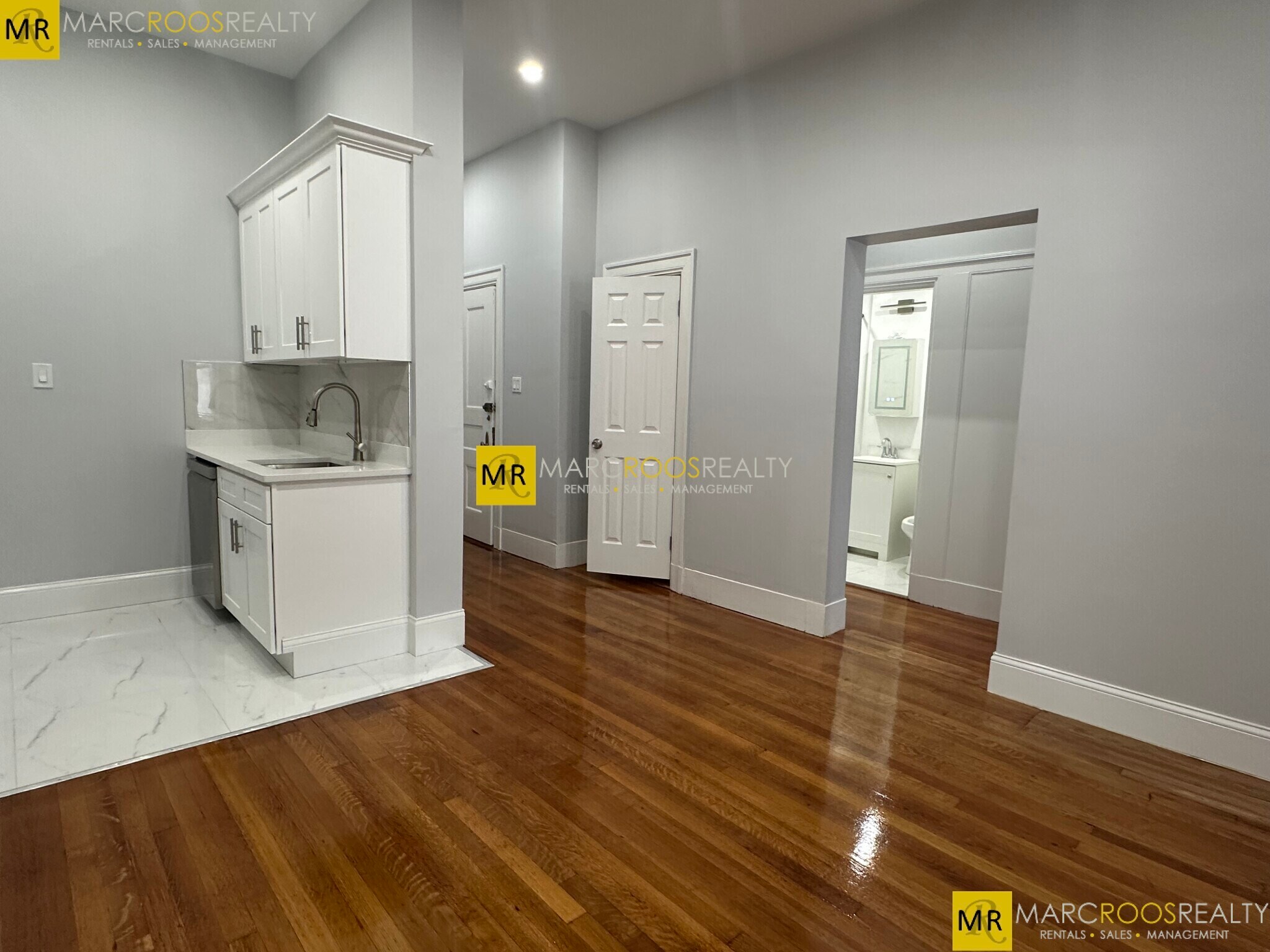 Building Photo - 474 Commonwealth Ave