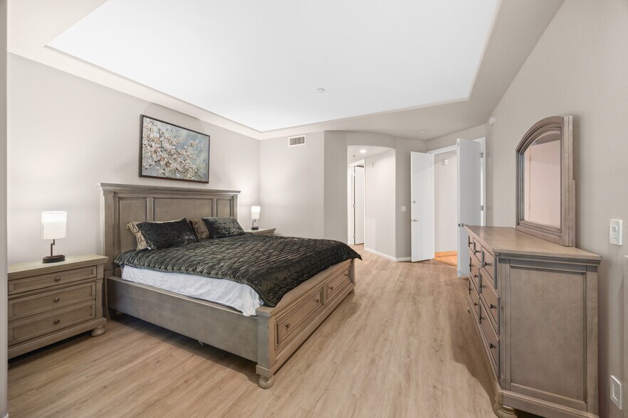 Master Bedroom - 1875 S Beverly Glen Blvd