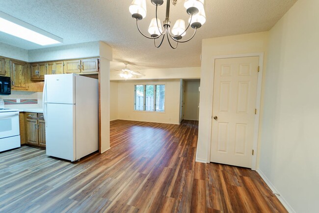 Building Photo - This newly remodeled house is the perfect cozy place to call home. It is 2 bed, 1.5 bath and pet ...