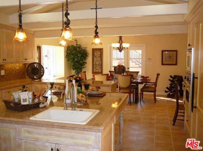 Building Photo - 3920 Van Noord Ave