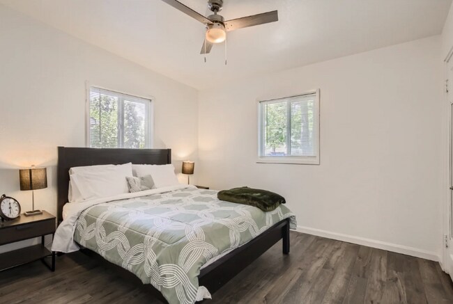 Building Photo - 1296 Vaughn St