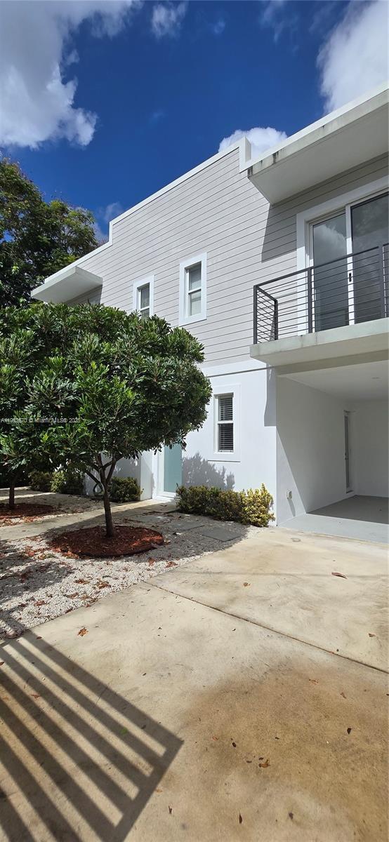 Building Photo - 3823 Thomas Ave