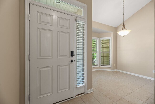 Building Photo - Beautiful 3 bedroom condo in Farragut!