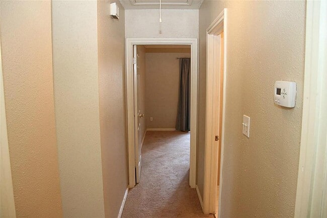 Building Photo - 1220 Ashland St