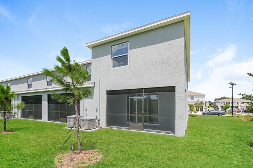Building Photo - 11889 Mountain Retreat Ln