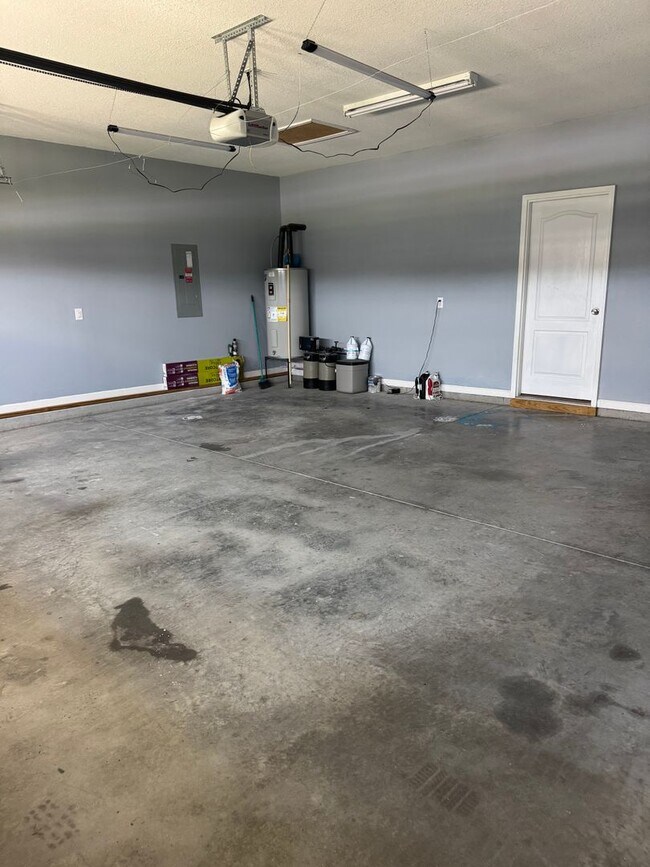 Building Photo - 157 Prelude Dr
