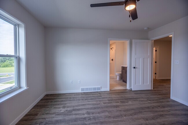 Building Photo - 3408 Green Pastures Ln