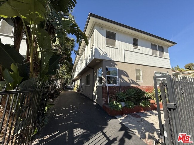 Building Photo - 1159 N Genesee Ave