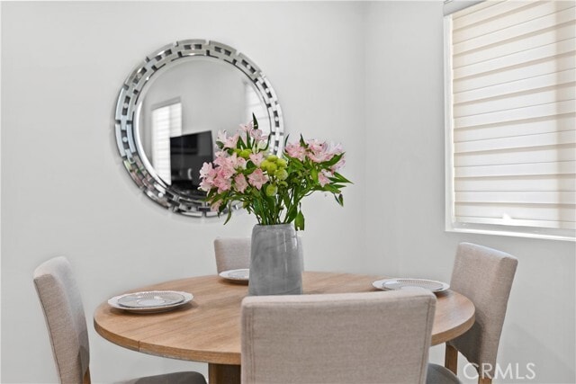 Building Photo - 6712 Ventura Canyon Ave