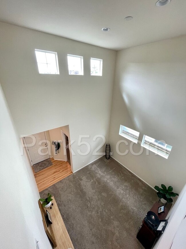 Building Photo - 3 Bedroom Plus Office Space Single Family Home in Lacey