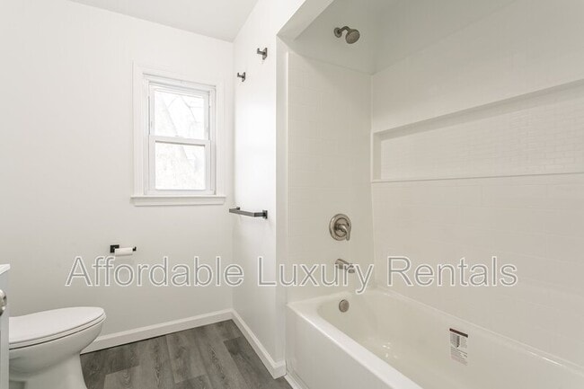 Building Photo - 2868 Brighton Henrietta Town Line Rd