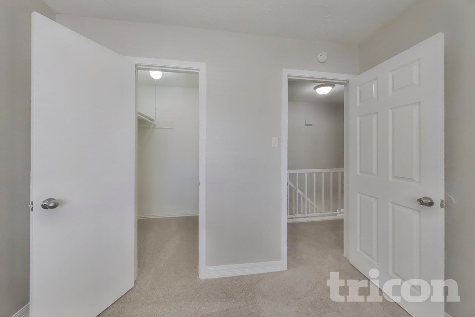 Building Photo - 1715 Evesham Dr