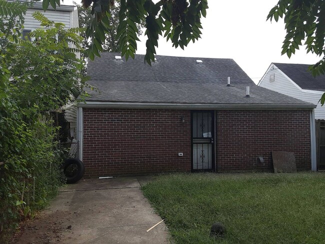 Building Photo - 2 br 1 bath Home in Portland Neighborhood