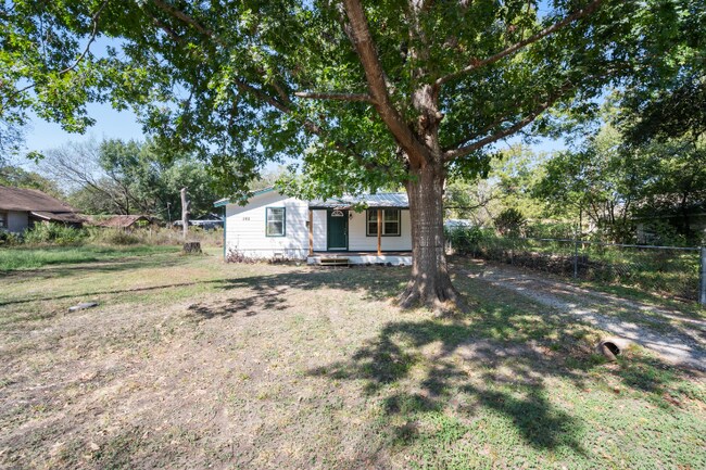 Building Photo - 502 Milam Ave