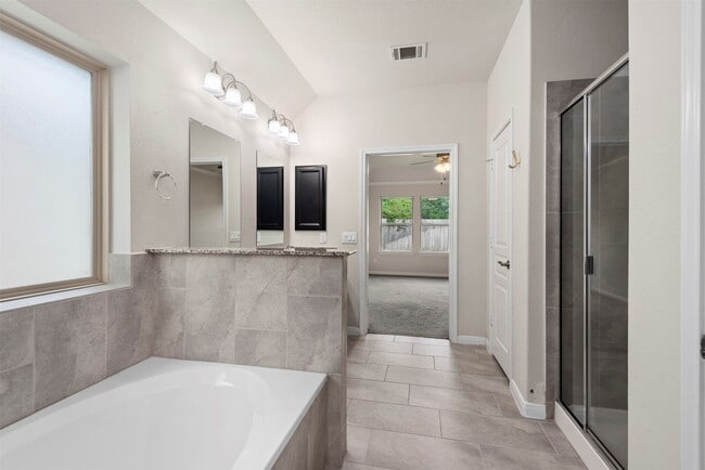 Building Photo - 15706 Summer Maple Trl