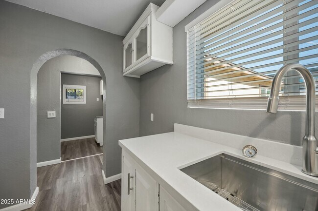 Building Photo - 2601 N 51st St