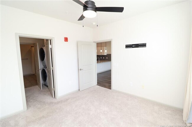 Building Photo - 2402 Gathering Sq Ct