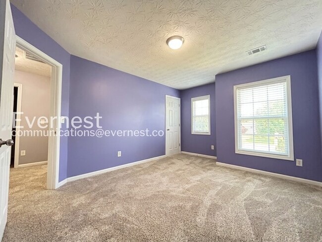 Building Photo - 729 Mountain Laurel Dr