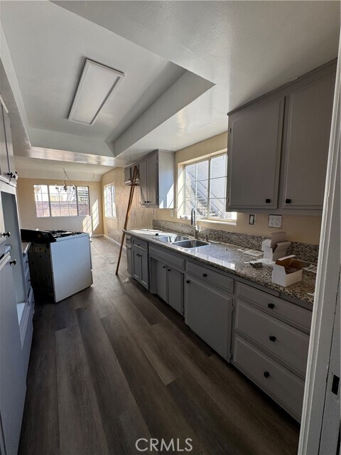 Building Photo - 921 Carob Way