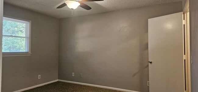 Building Photo - A - Ridgewood