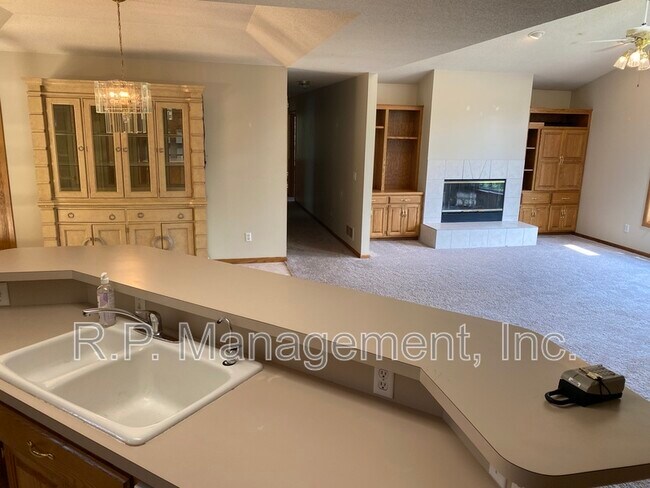 Building Photo - 4626 Linnea Ln